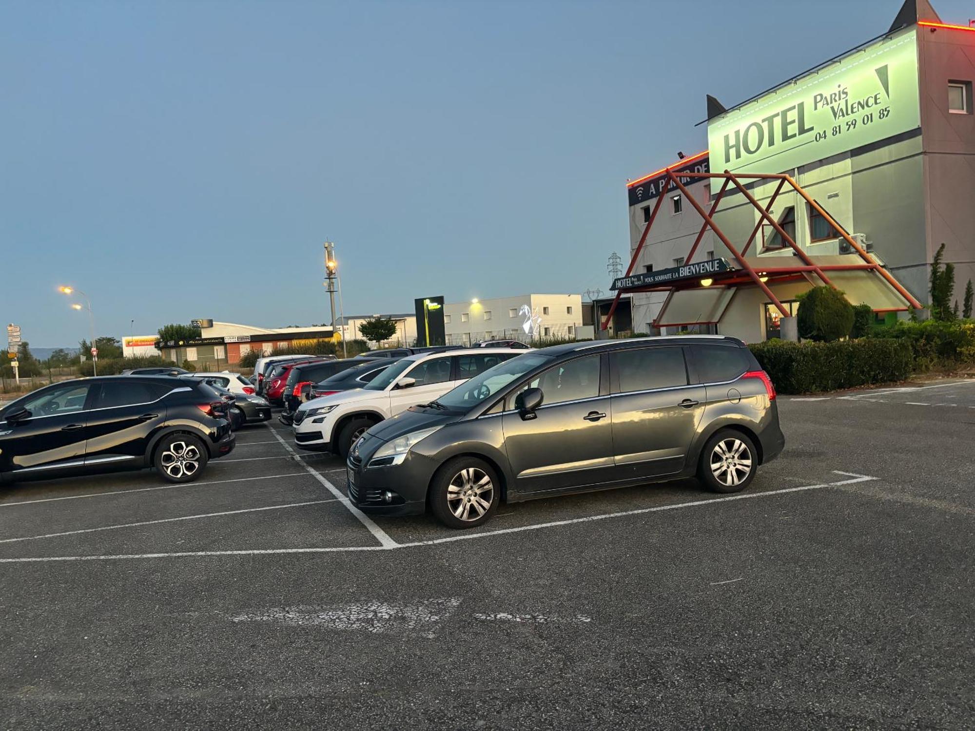 Hotel Paris Valence Bourg-de-Péage Eksteriør bilde